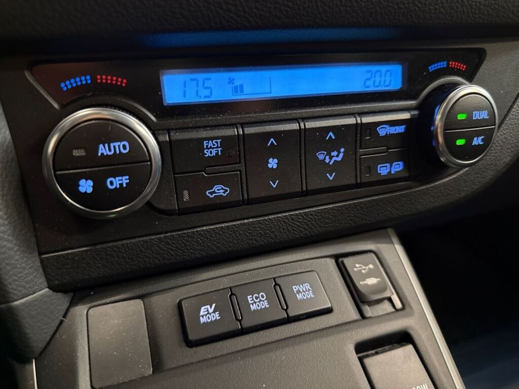 Toyota Auris 2014 Sininen