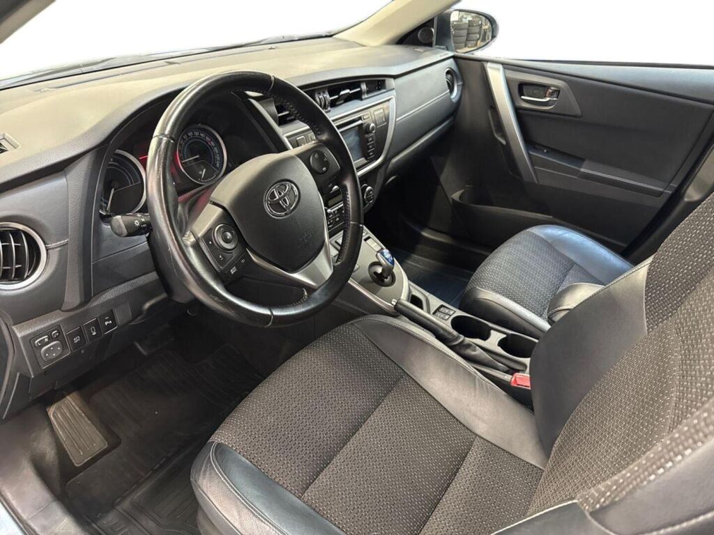 Toyota Auris 2014 Sininen