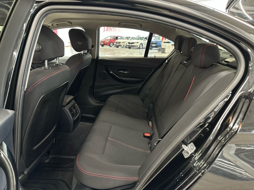 BMW 316 2014 Musta