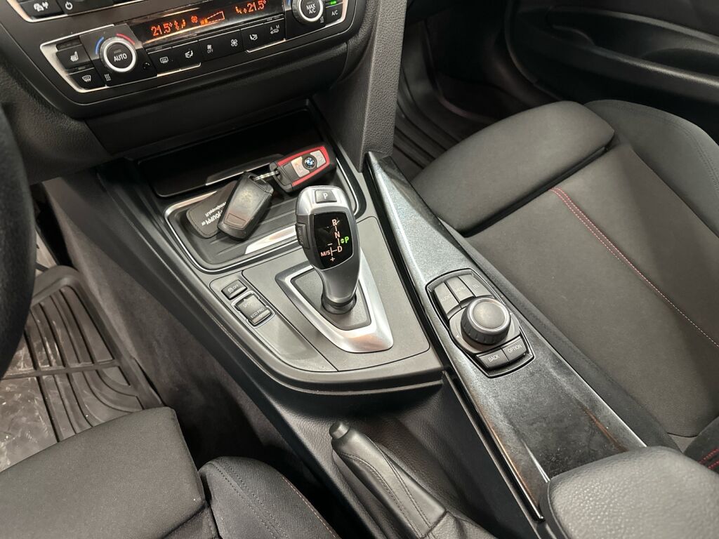 BMW 316 2014 Musta