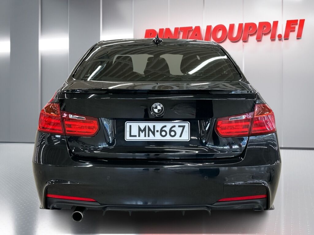 BMW 316 2014 Musta