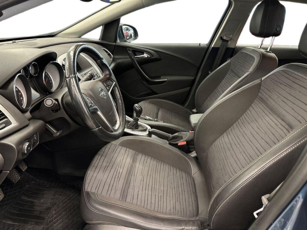 Opel Astra 2015 Sininen