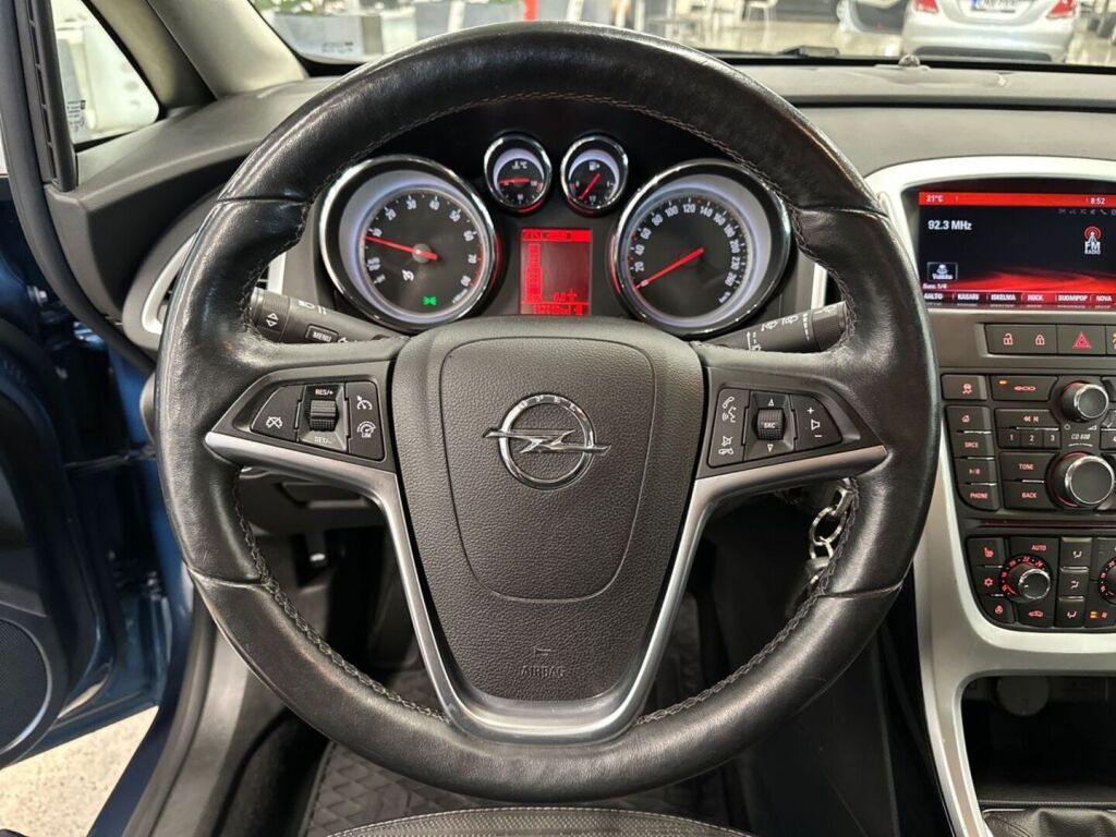 Opel Astra 2015 Sininen