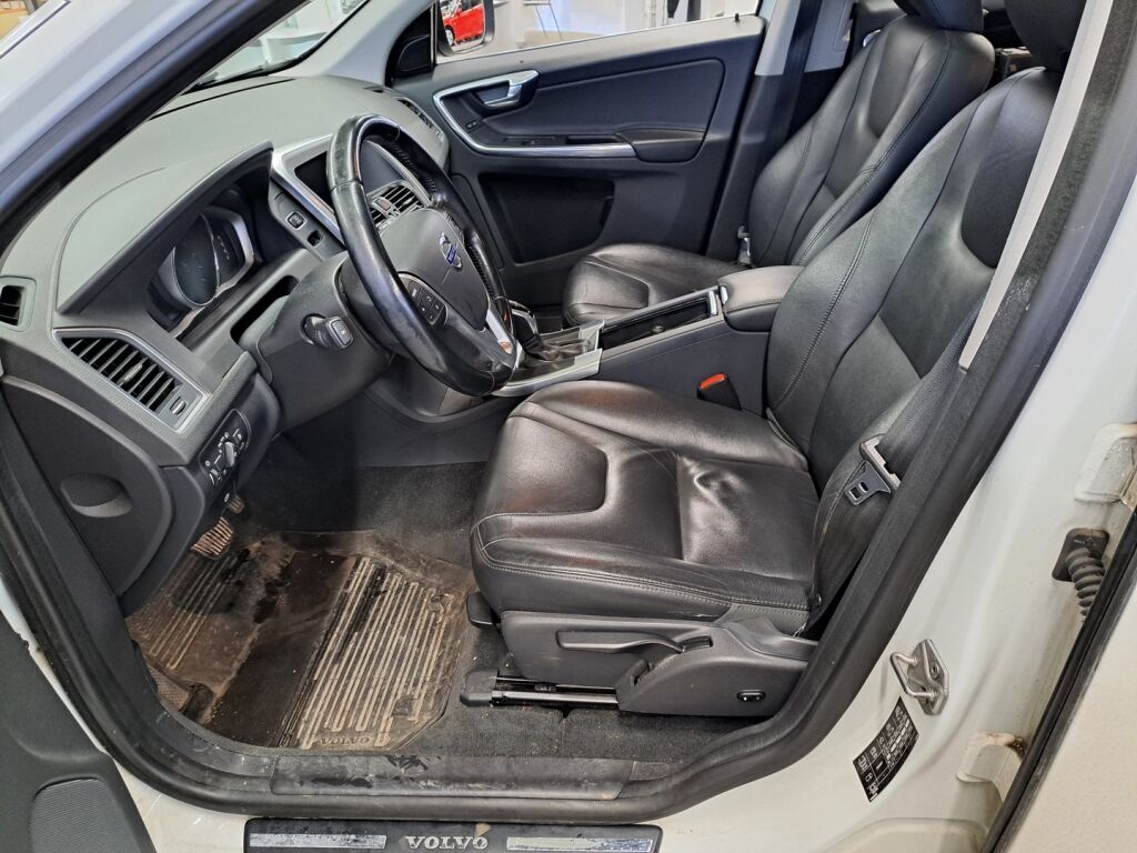 Volvo XC60 2015 Valkoinen