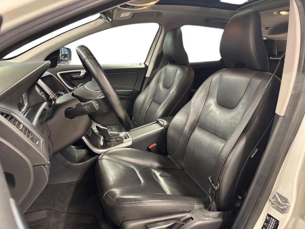 Volvo XC60 2015 Valkoinen