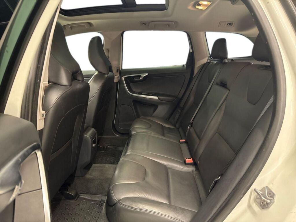 Volvo XC60 2015 Valkoinen