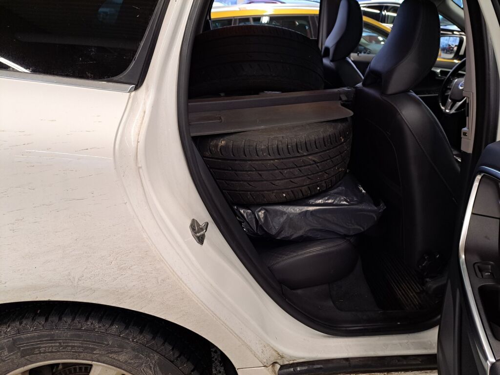 Volvo XC60 2015 Valkoinen