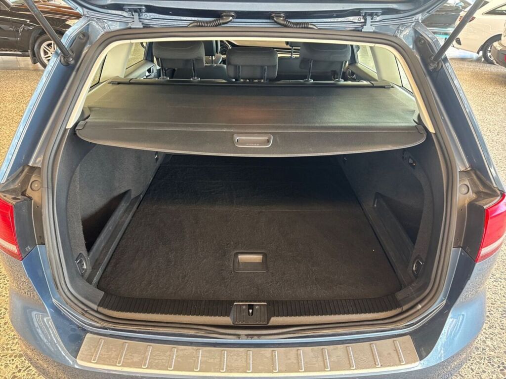Volkswagen Passat 2015 Sininen