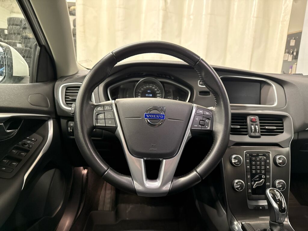 Volvo V40 2015 Valkoinen