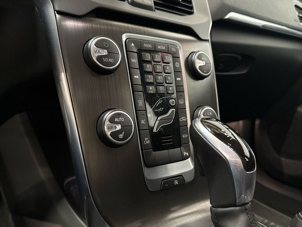 Volvo V40 2015 Valkoinen