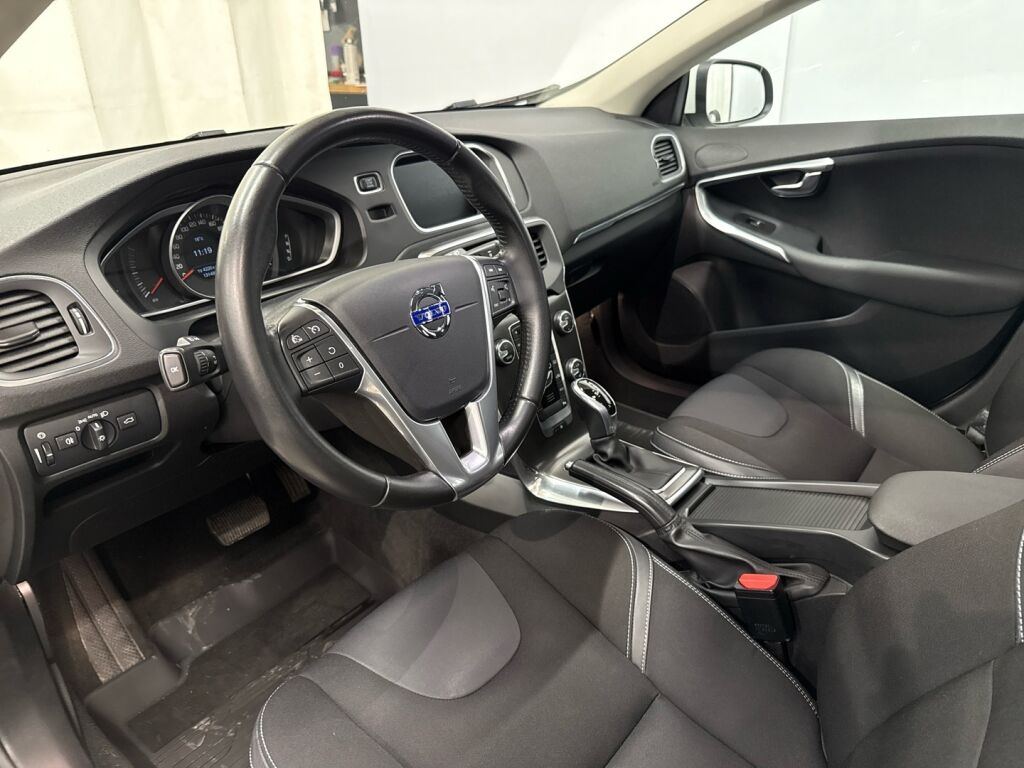 Volvo V40 2015 Valkoinen