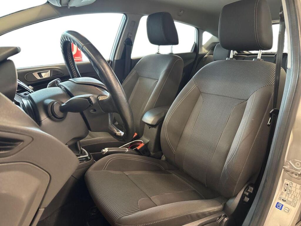 Ford Fiesta 2015 Harmaa