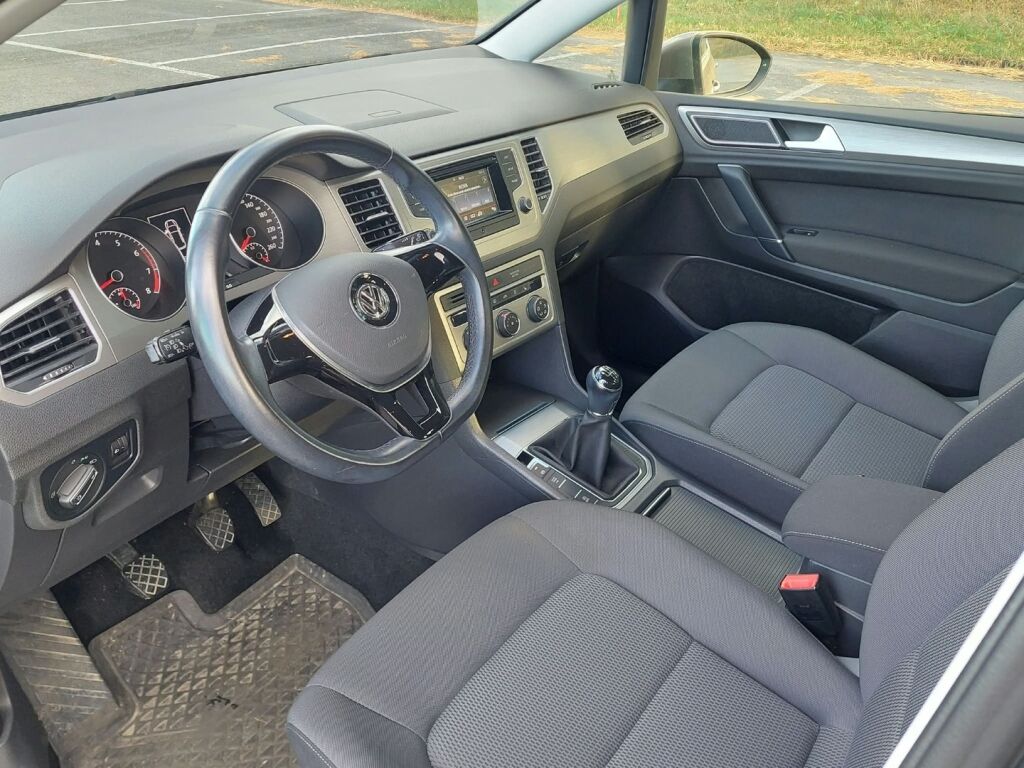 Volkswagen Golf Sportsvan 2015 Ruskea (beige)