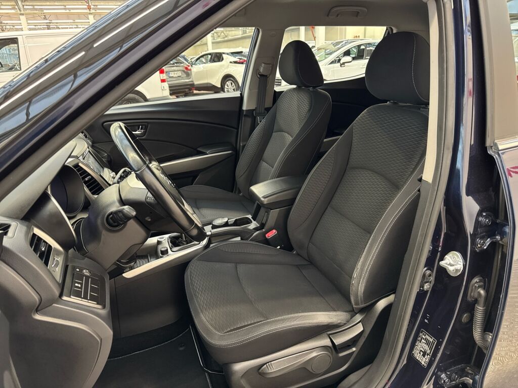 Ssangyong Tivoli 2016 Sininen