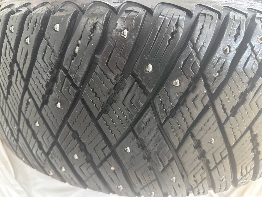 Mercedes-Benz E 2012 Hopea