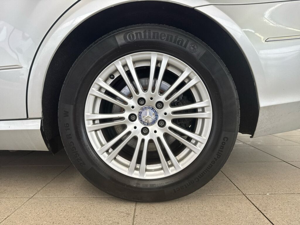 Mercedes-Benz E 2012 Hopea