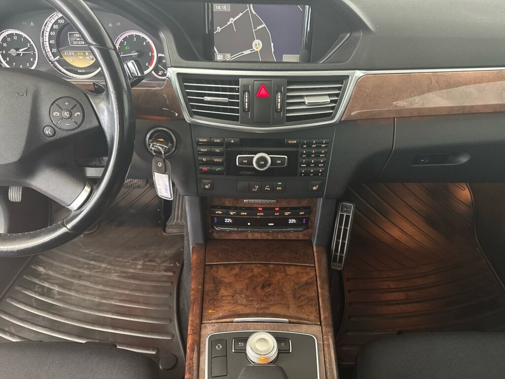 Mercedes-Benz E 2012 Hopea