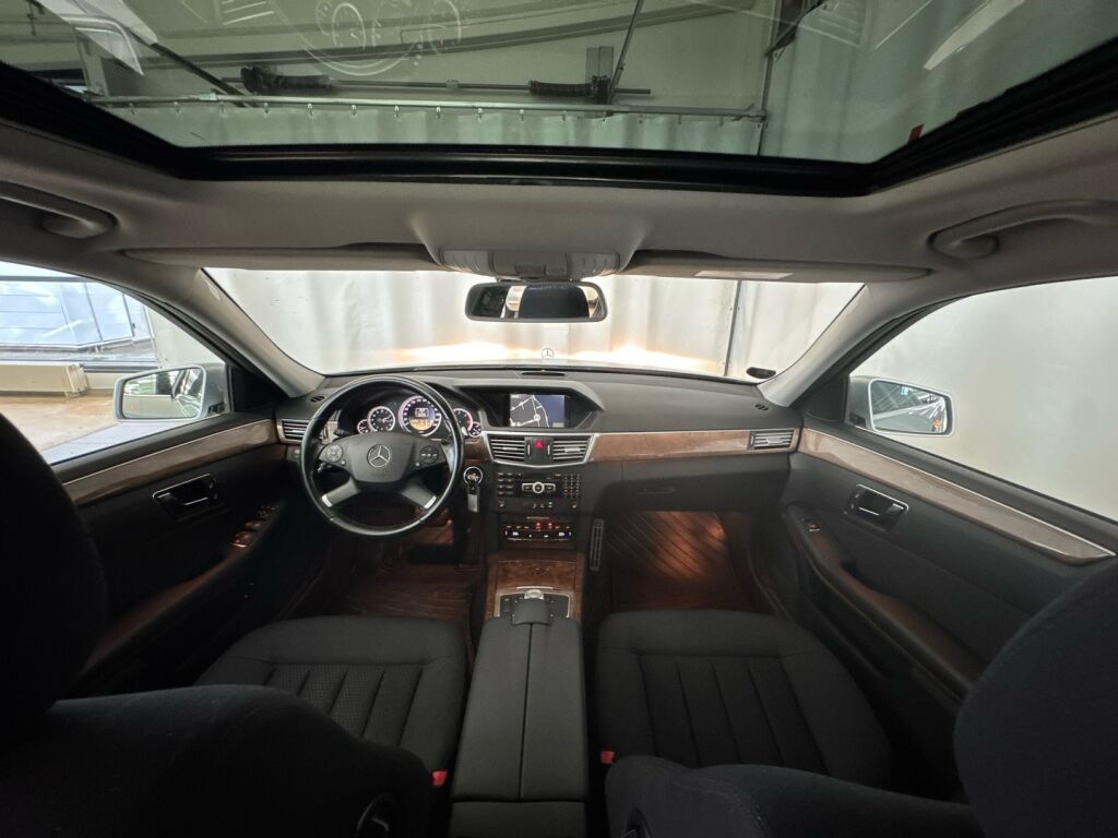 Mercedes-Benz E 2012 Hopea