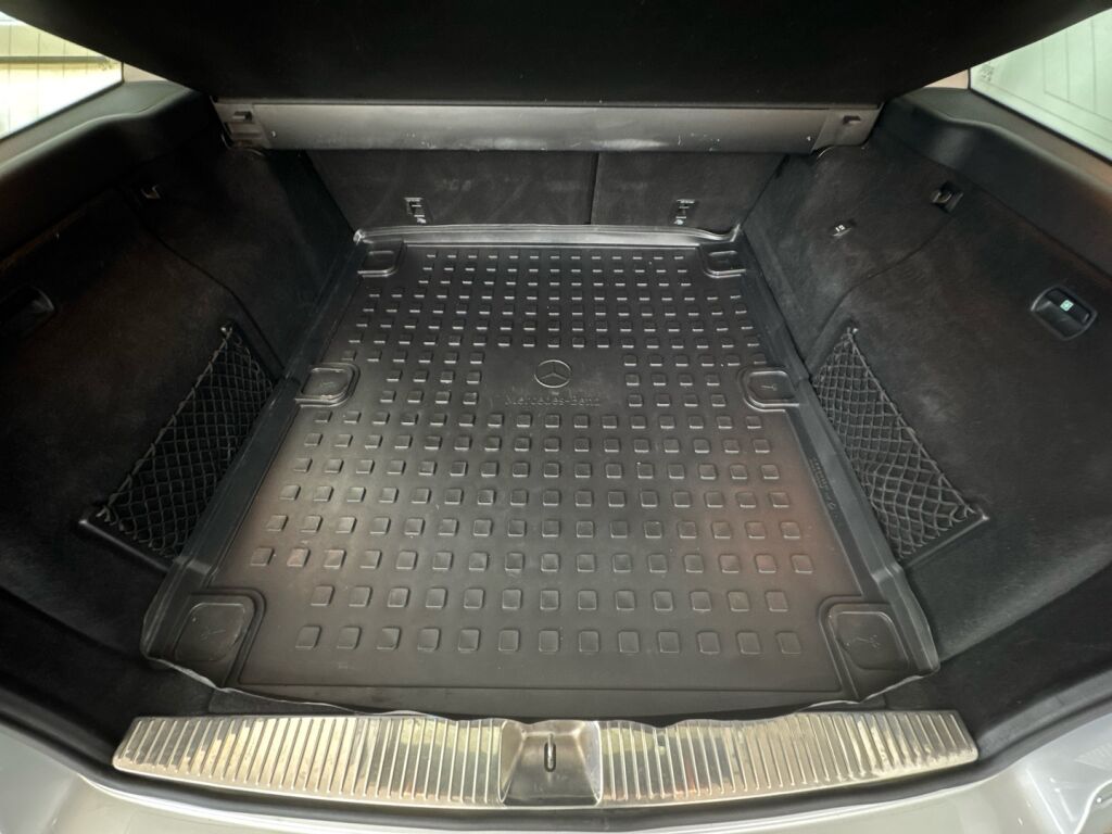 Mercedes-Benz E 2012 Hopea