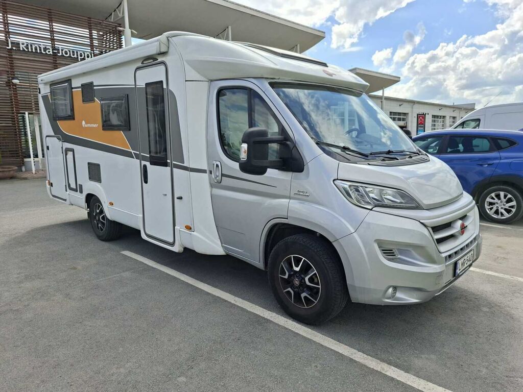 Bürstner T690 Nexxo Time 2016 Valkoinen