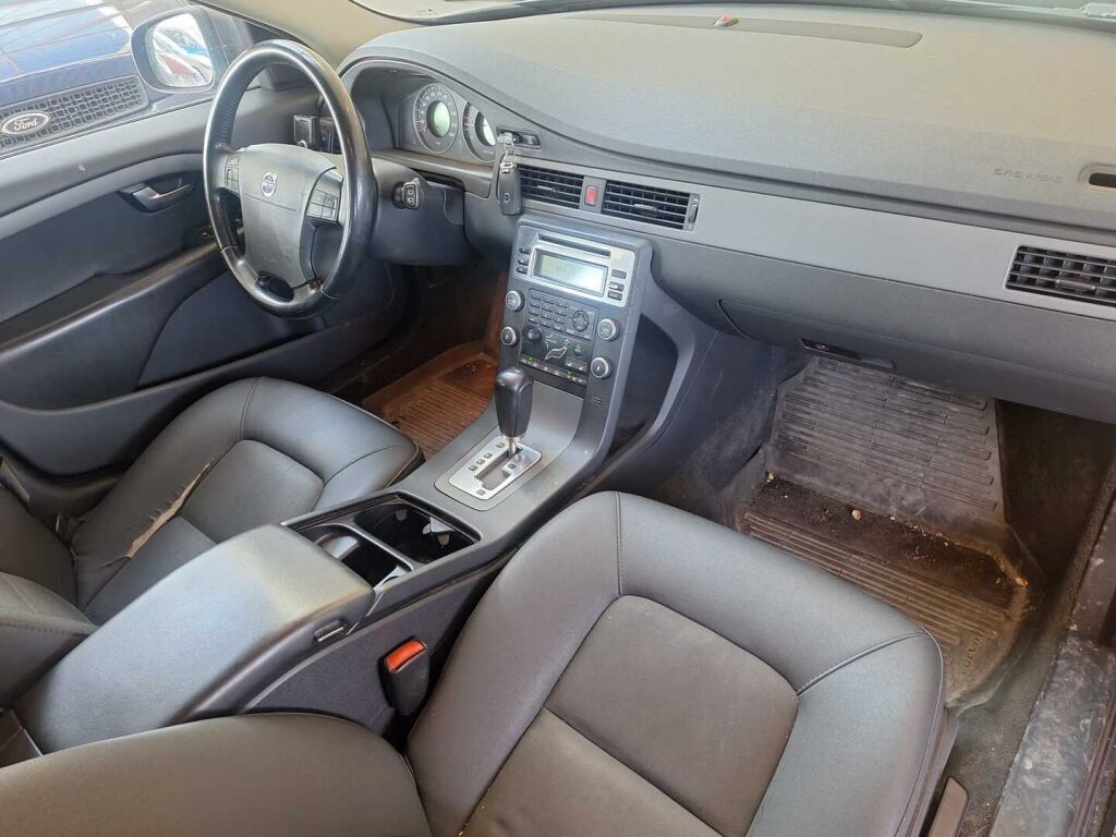 Volvo V70 2008 Harmaa