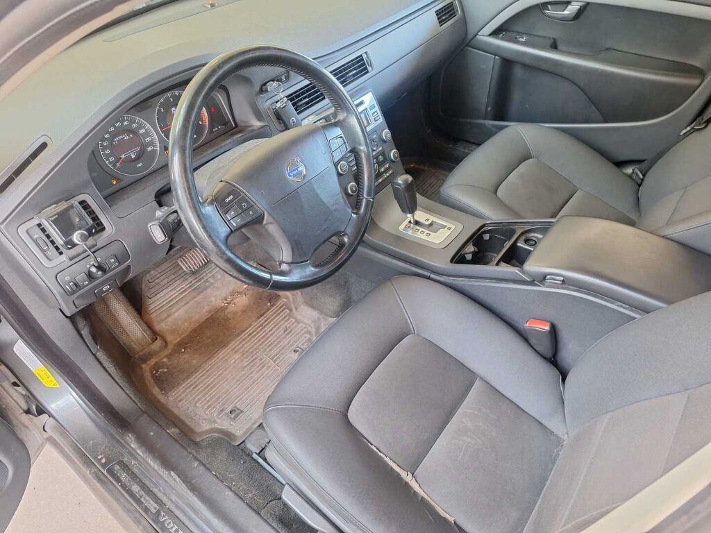 Volvo V70 2008 Harmaa