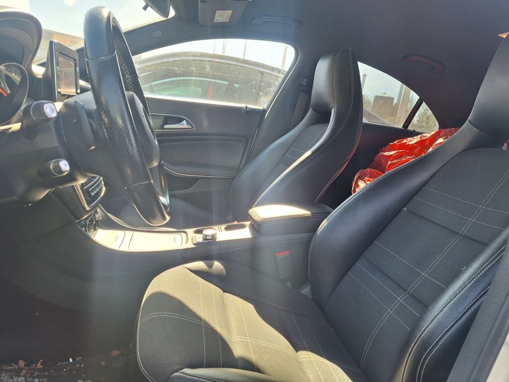 Mercedes-Benz CLA 2015 Valkoinen