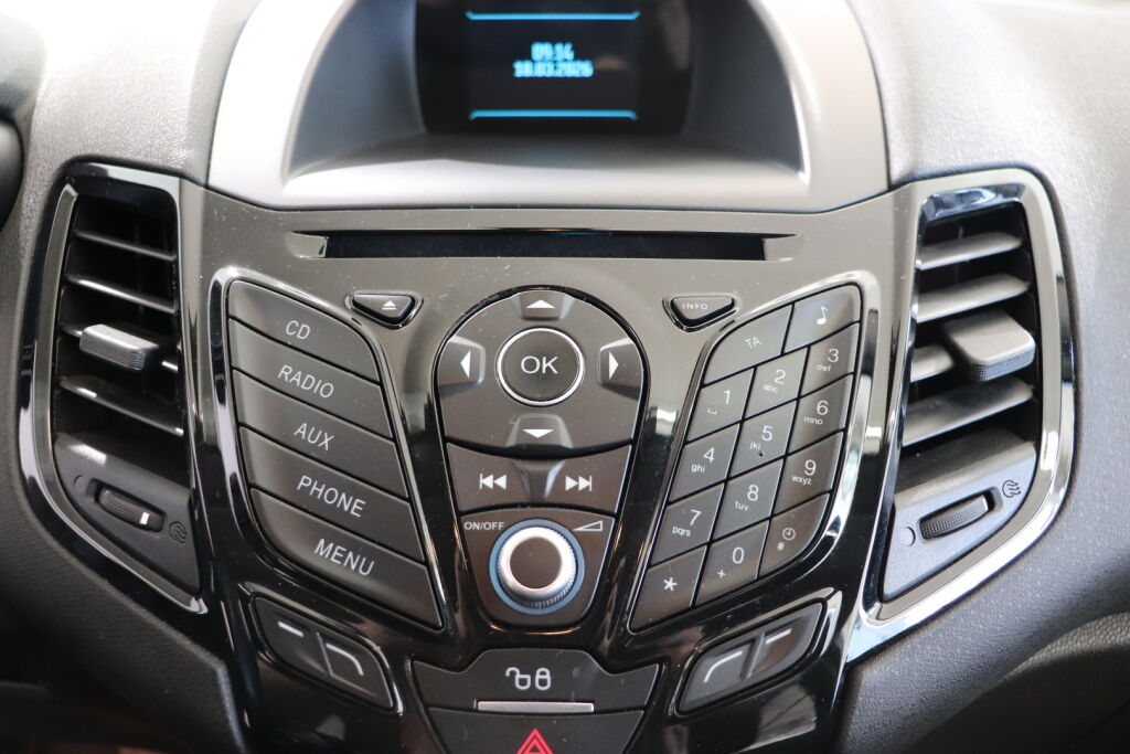 Ford Fiesta 2015 Valkoinen