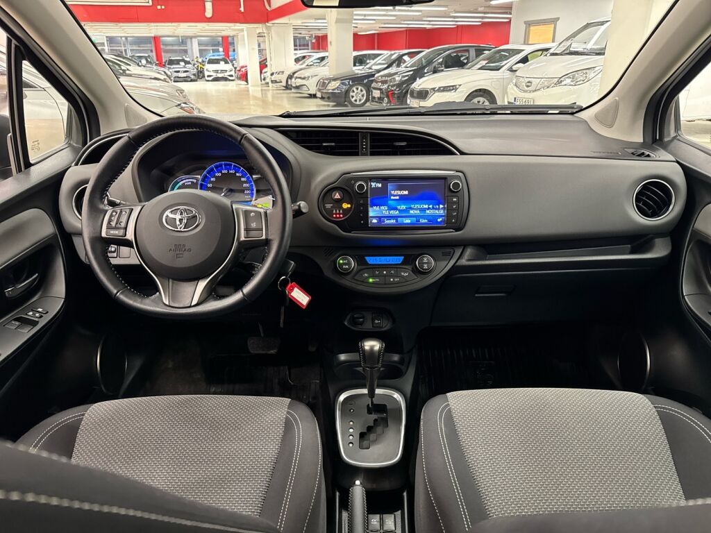 Toyota Yaris 2015 Valkoinen