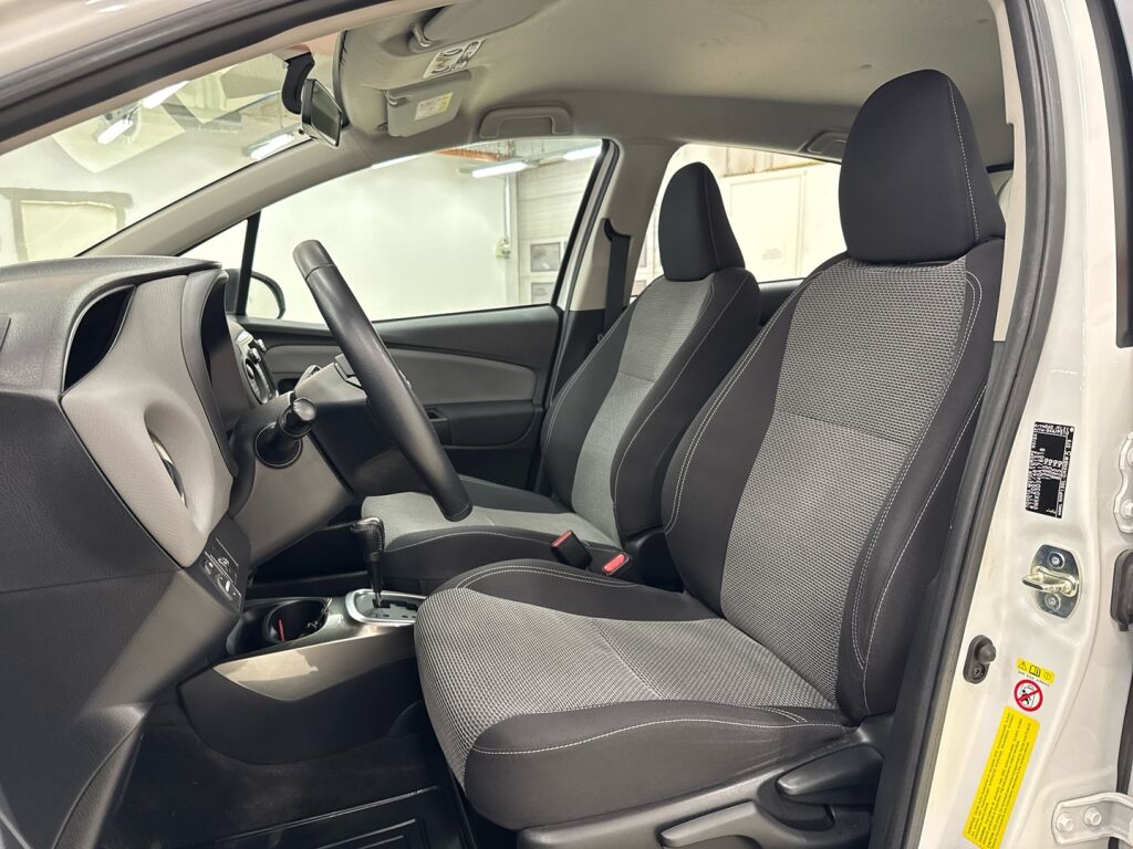 Toyota Yaris 2015 Valkoinen