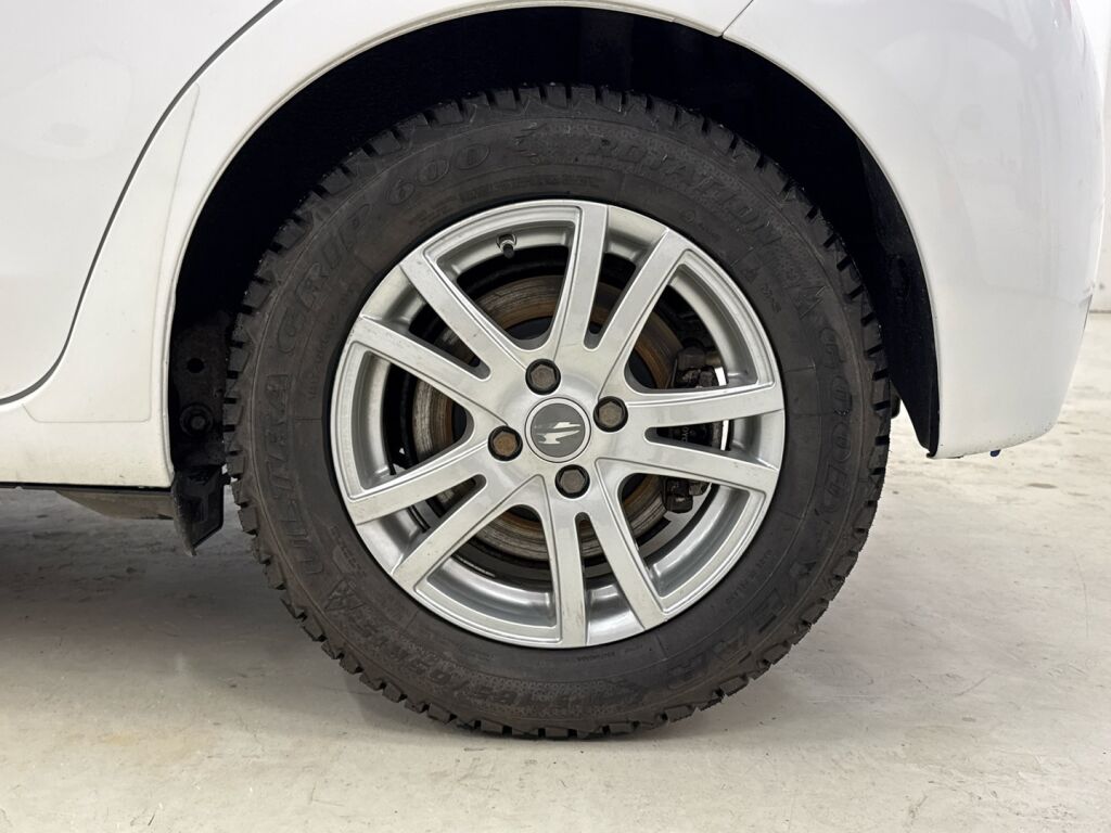 Toyota Yaris 2015 Valkoinen