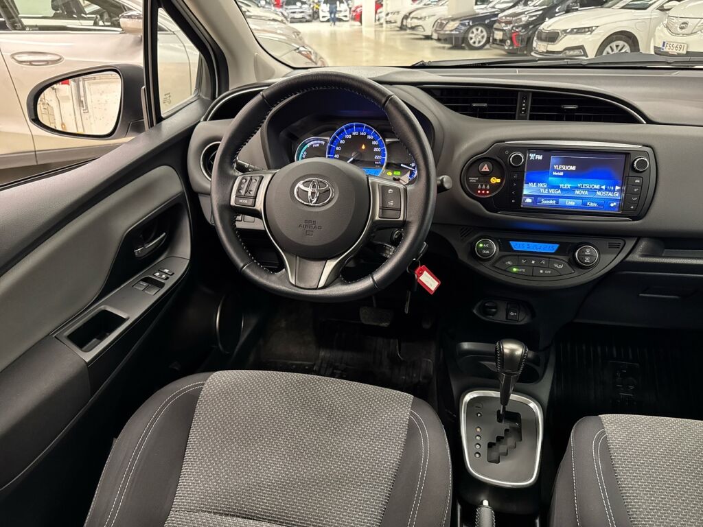 Toyota Yaris 2015 Valkoinen