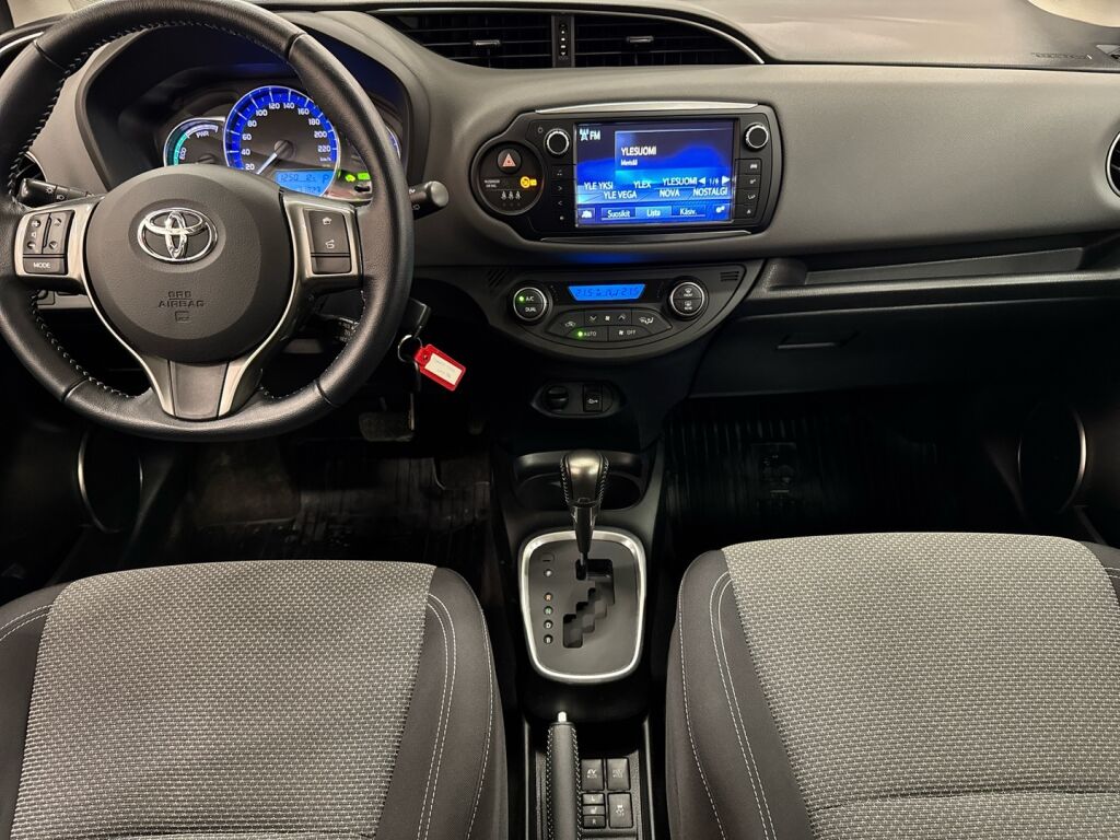 Toyota Yaris 2015 Valkoinen