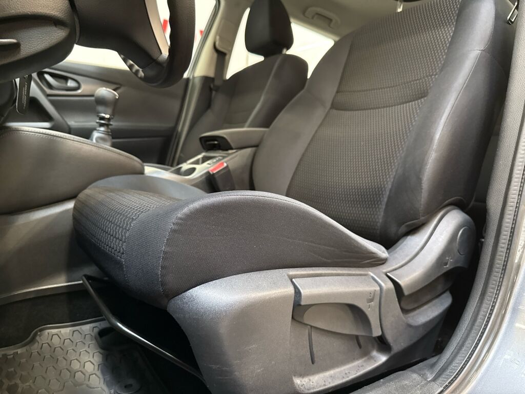 Nissan Qashqai 2016 Harmaa