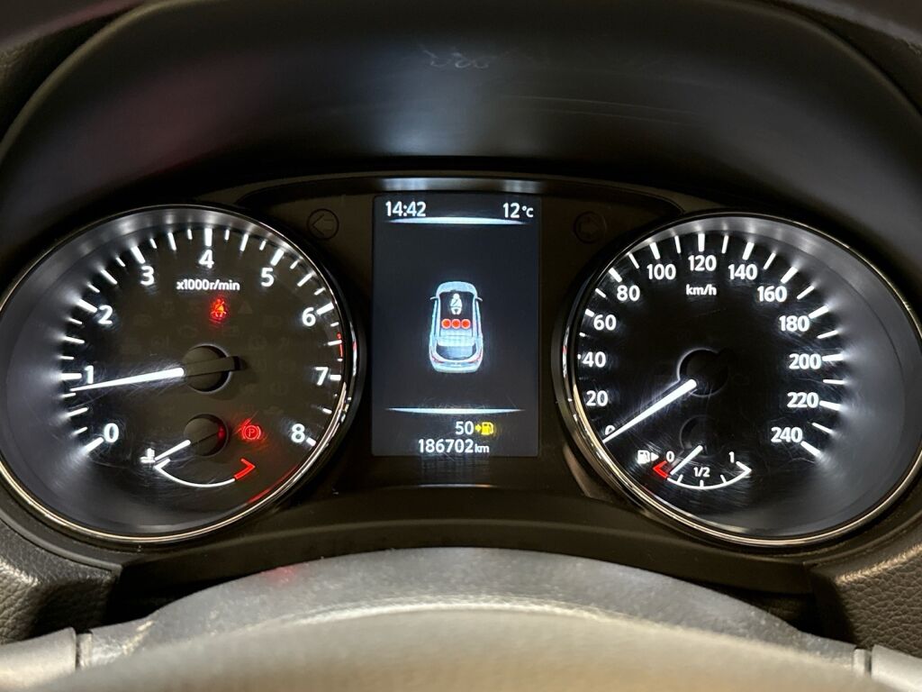 Nissan Qashqai 2016 Harmaa
