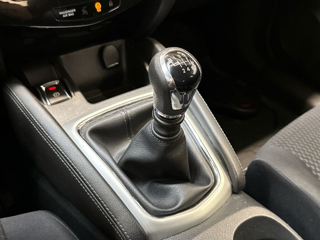 Nissan Qashqai 2016 Harmaa
