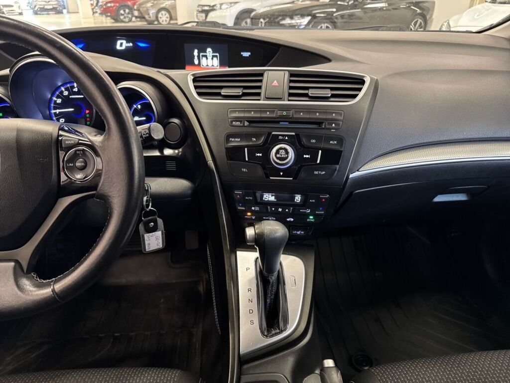 Honda Civic 2015 Valkoinen