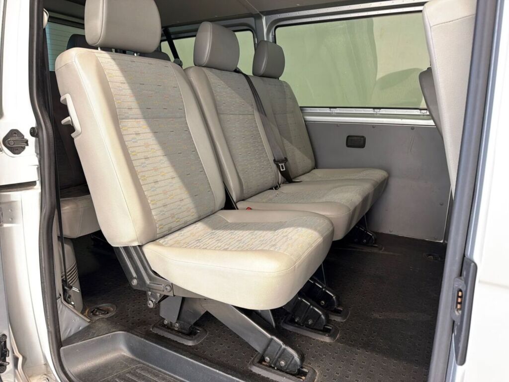 Volkswagen Transporter Kombi 2013, kuva 6/16