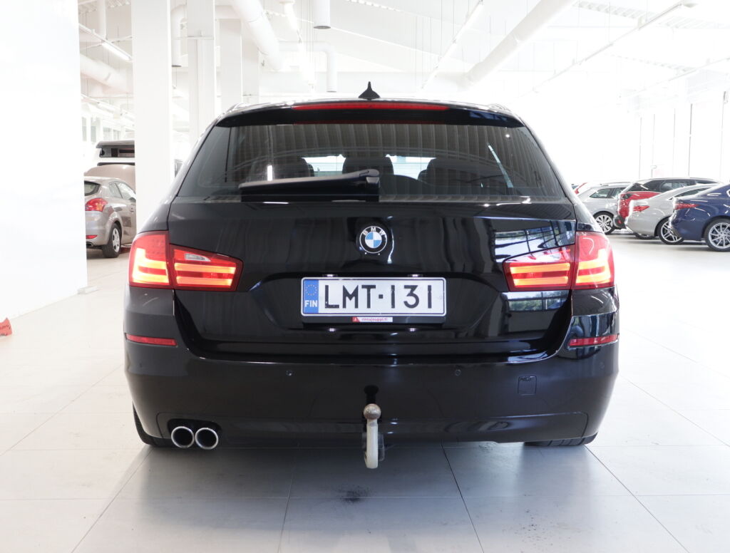 BMW 525 2012 Musta