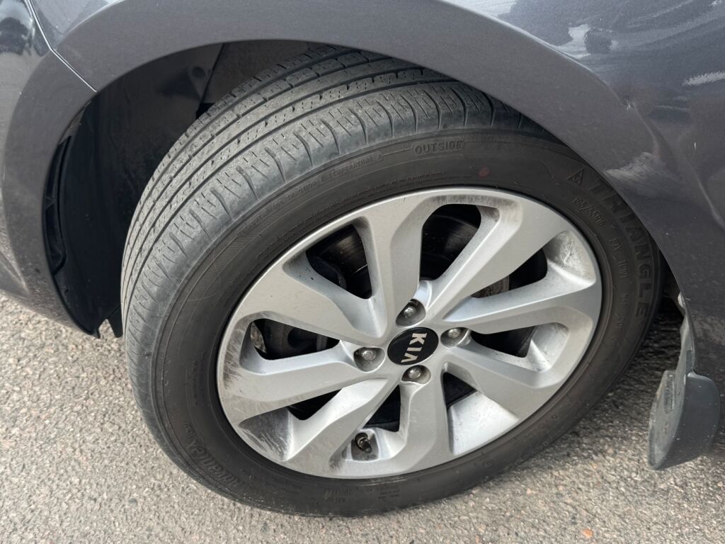 Kia Rio 2015 Harmaa