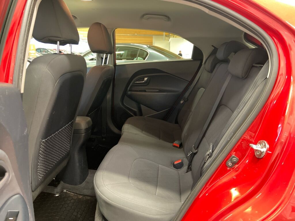 Kia Rio 2015 Punainen