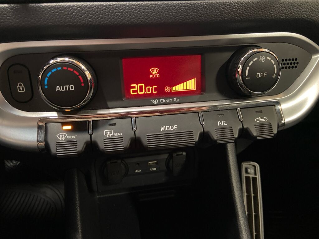 Kia Rio 2015 Punainen