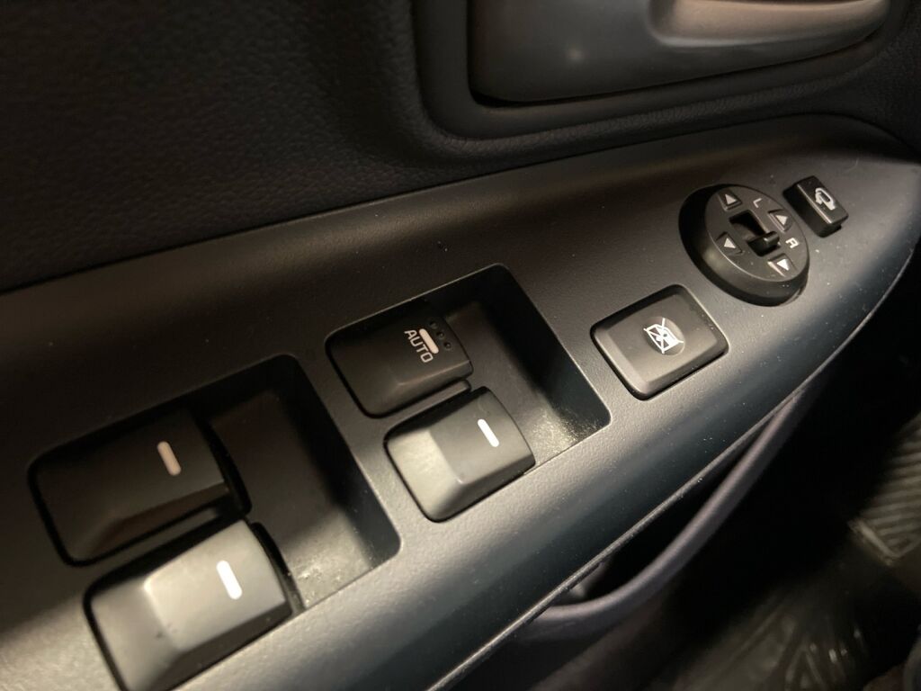 Kia Rio 2015 Punainen