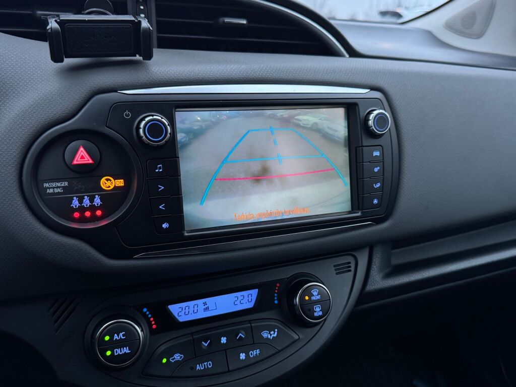 Toyota Yaris 2015 Ruskea (beige)