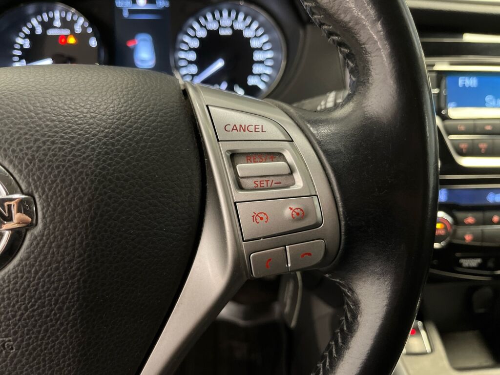 Nissan Qashqai 2015 Met. Sininen