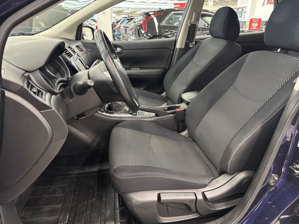 Nissan Pulsar 2015 Sininen