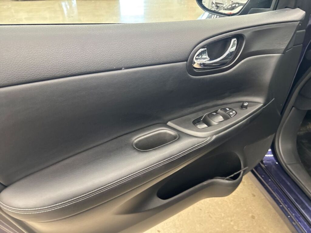 Nissan Pulsar 2015 Sininen