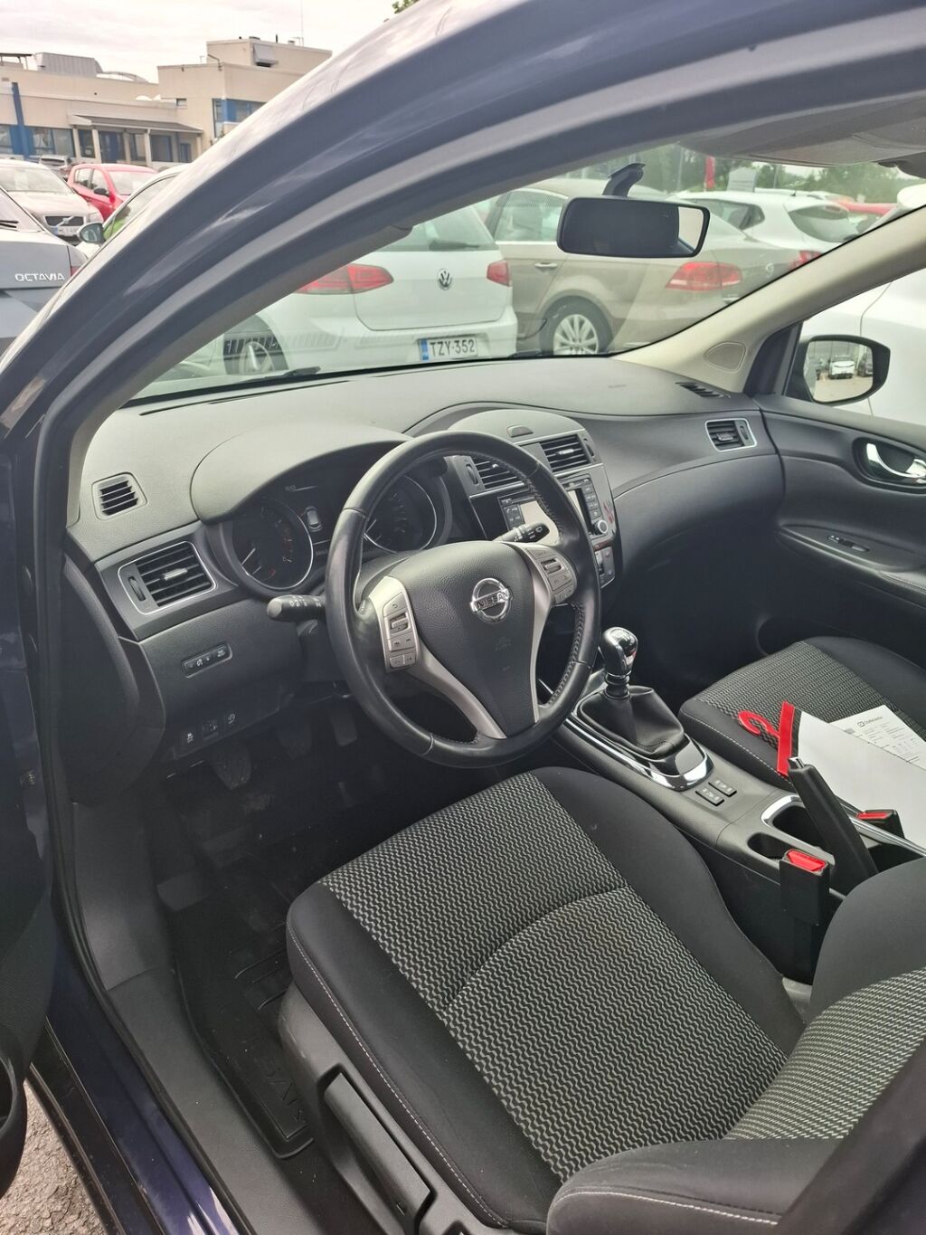 Nissan Pulsar 2015 Sininen