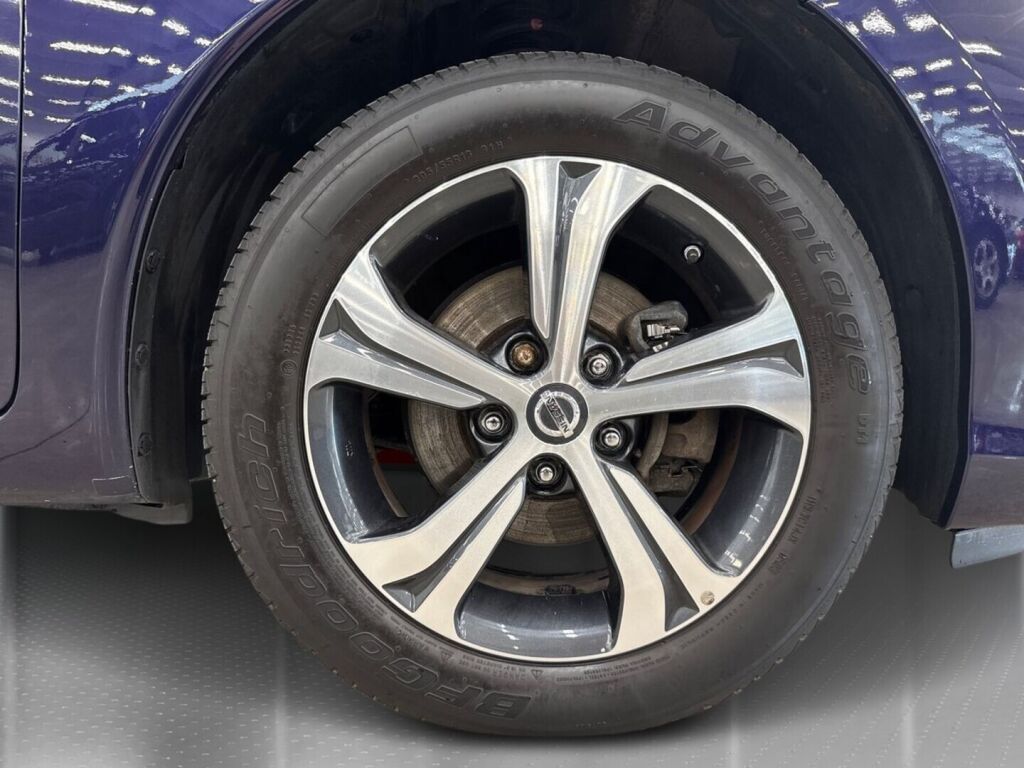 Nissan Pulsar 2015 Sininen