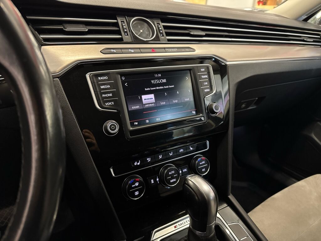 Volkswagen Passat 2015 Harmaa